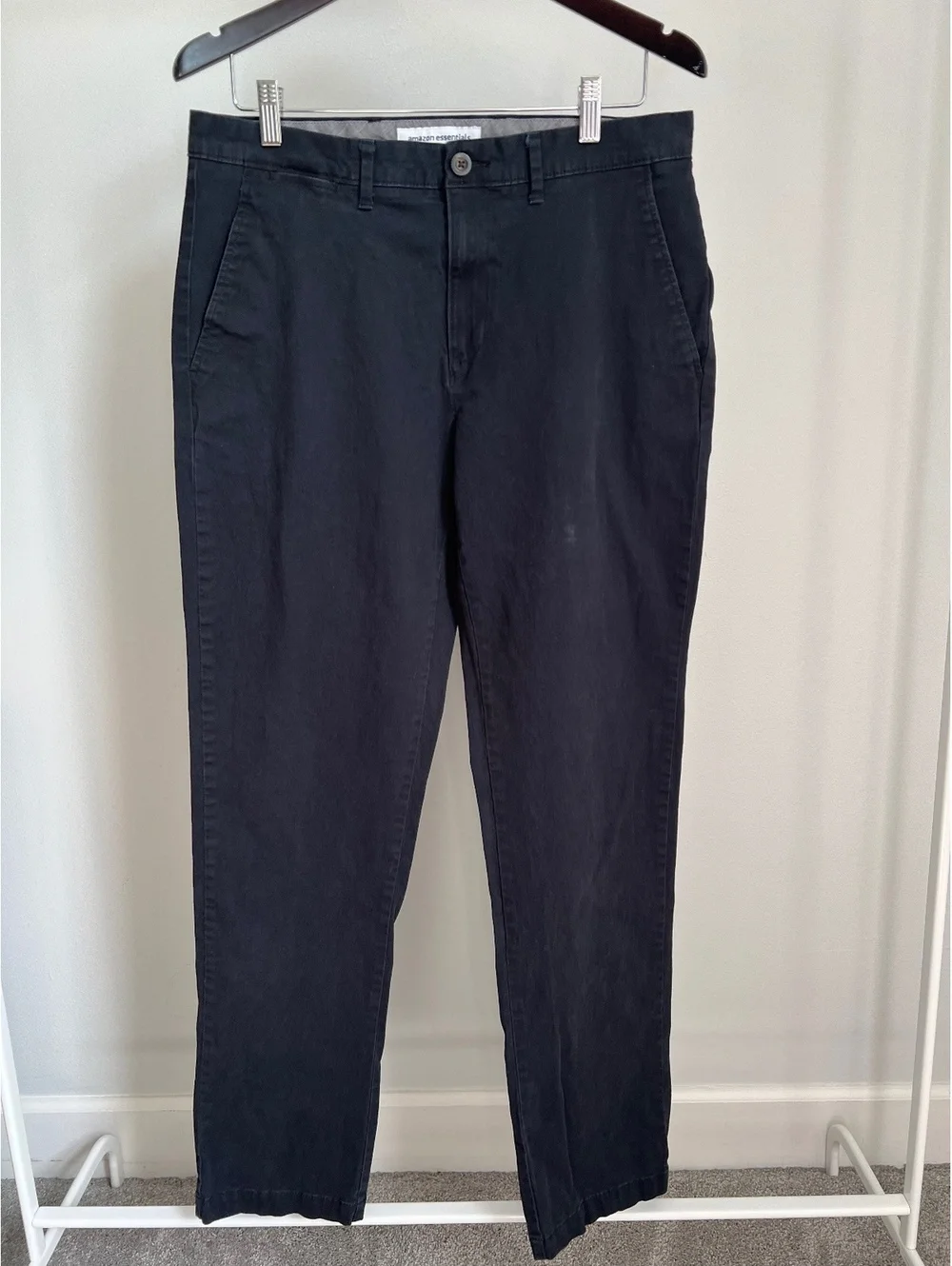 Amazon Essentials Men’s Chino Pant 33x34 Black Straight Flat Front Casual Cotton